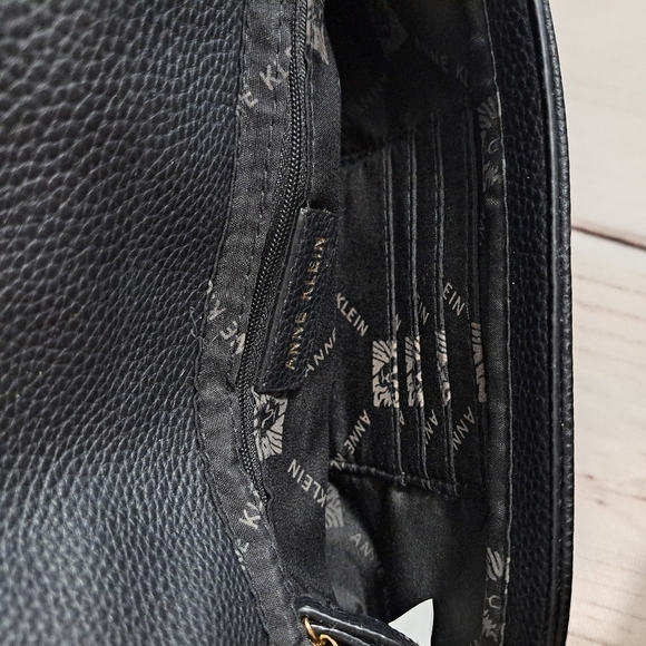 Anne Klein Faux Sherpa Faux Leather Convertible Crossbody Handbag Purse - Picture 6 of 15